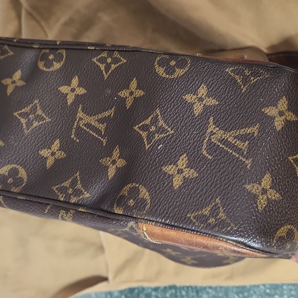 Automatic used Louis Vuitton brown Monogram Boulogne 35 shoulder bag - Picture 5 of 16